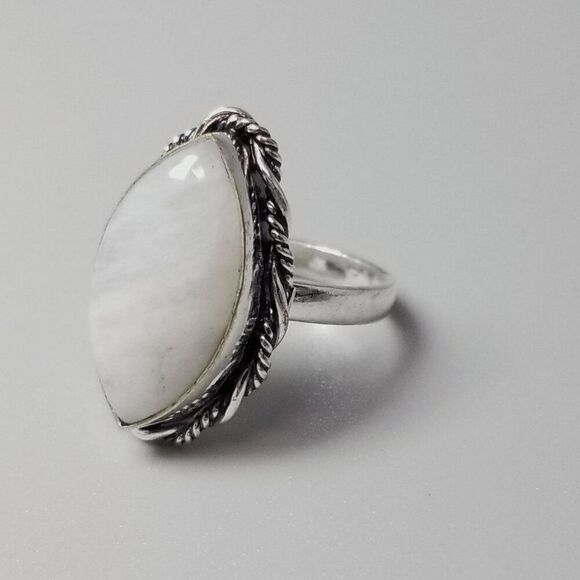 Vintage Marquise Shape White Cabochon Stone Bezel Set Silver Tone Ring, Size 6.5 - Picture 7 of 9
